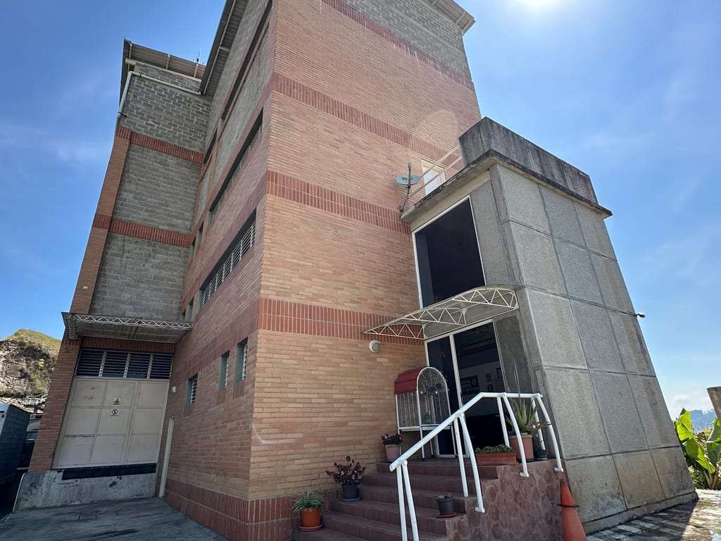 Edificio en San Antonio de Los Altos, Altos Mirandinos - 1