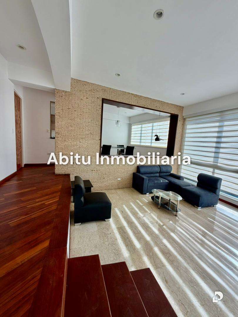 Casa en La Trinidad, Caracas – 14