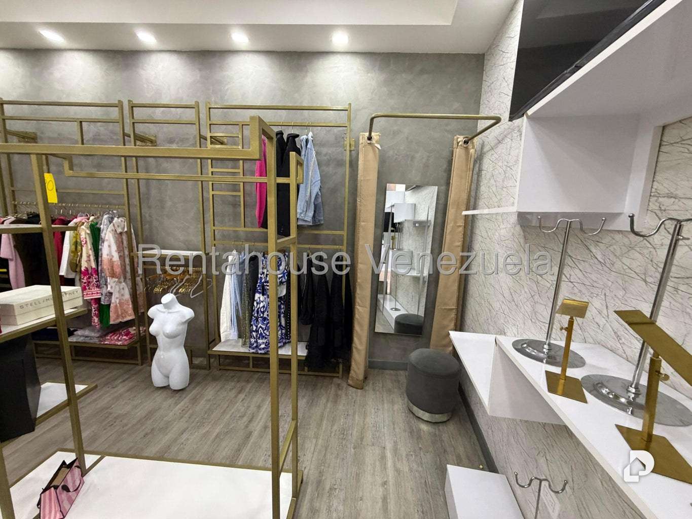 Local comercial en Parroquia La Candelaria, Caracas – 9