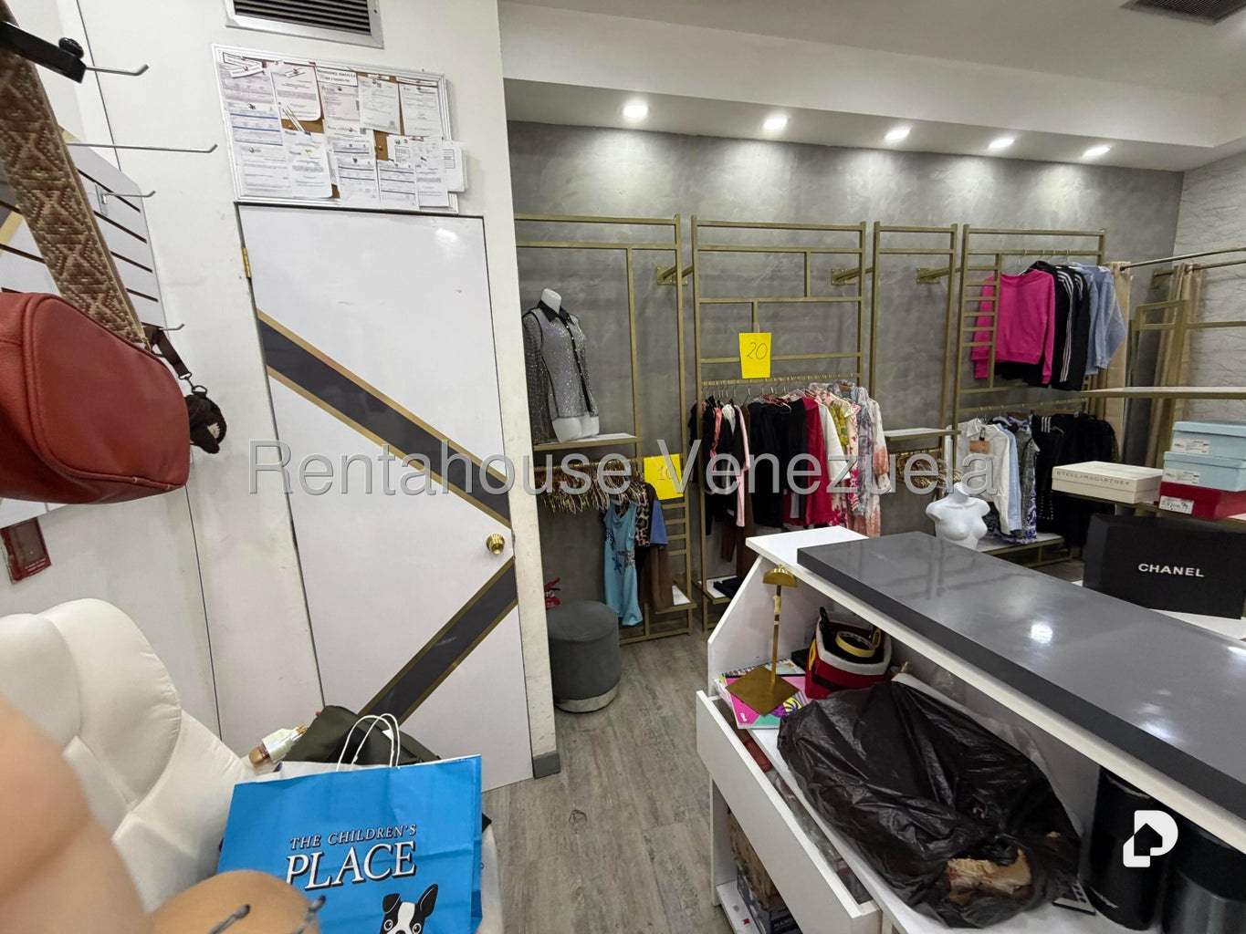 Local comercial en Parroquia La Candelaria, Caracas – 5