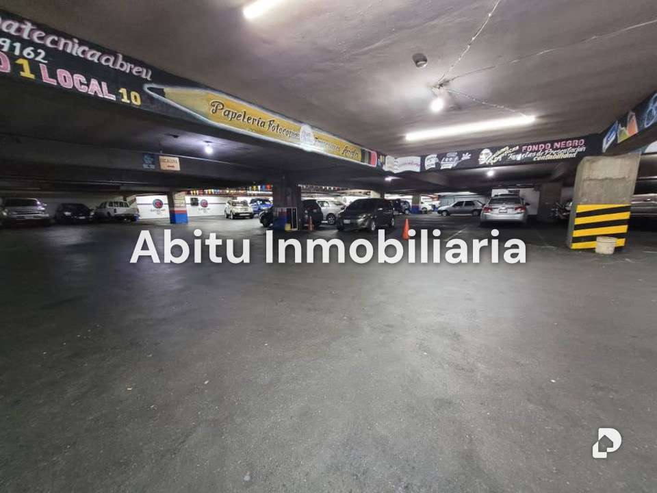 Garage/Parking in Montalbán, Caracas – 2