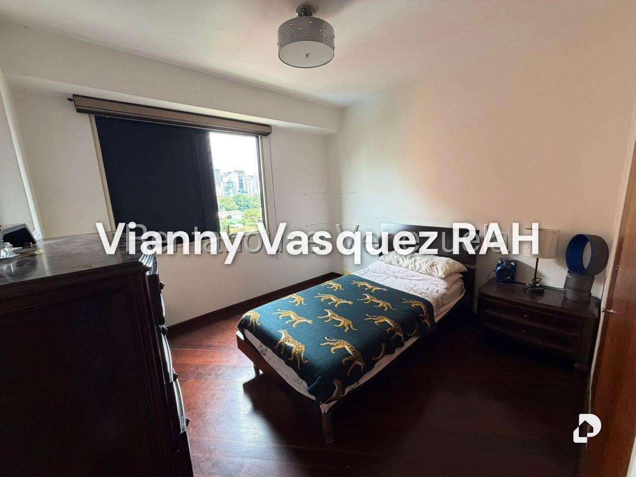 Apartamento en El Rosal, Caracas – 14