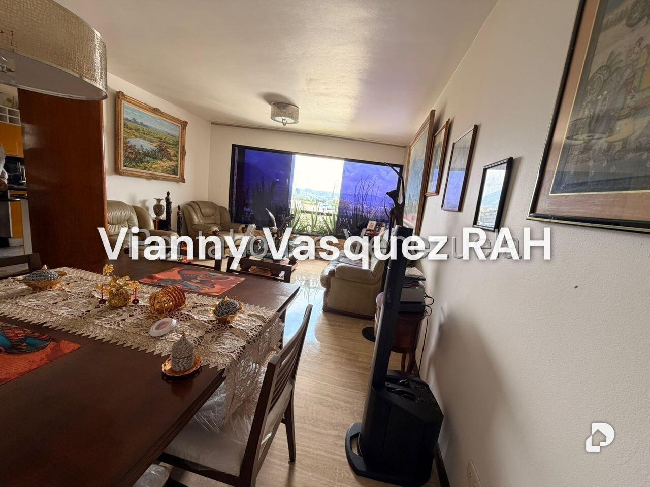 Apartamento en El Rosal, Caracas – 3