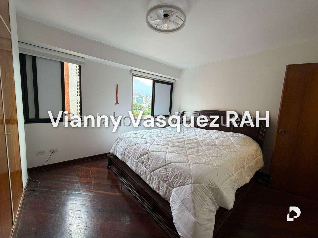 Apartamento en El Rosal, Caracas – 12