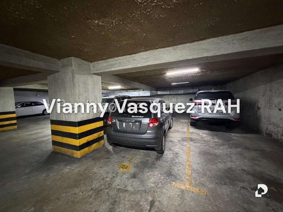 Apartamento en El Rosal, Caracas – 20