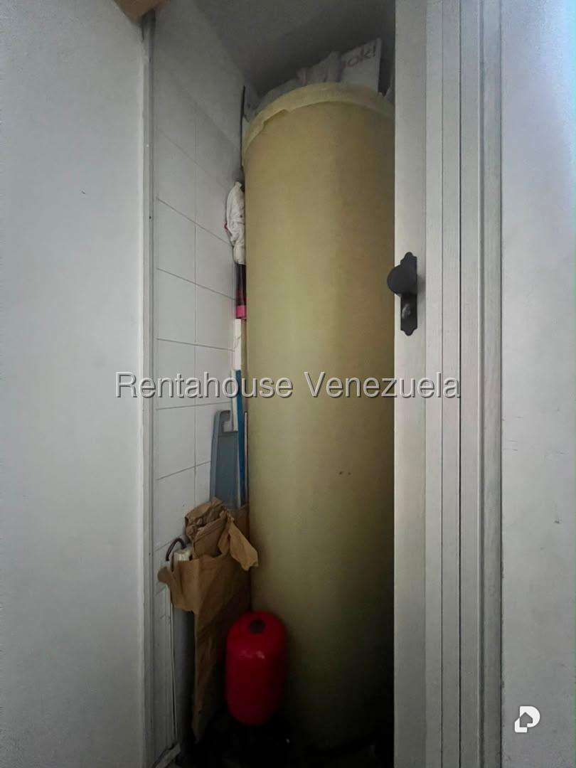 Local comercial en El Cafetal, Caracas – 12