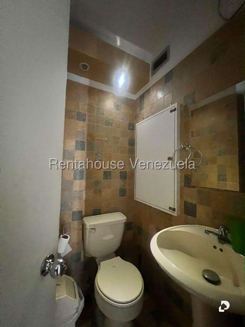 Local comercial en El Cafetal, Caracas – 11