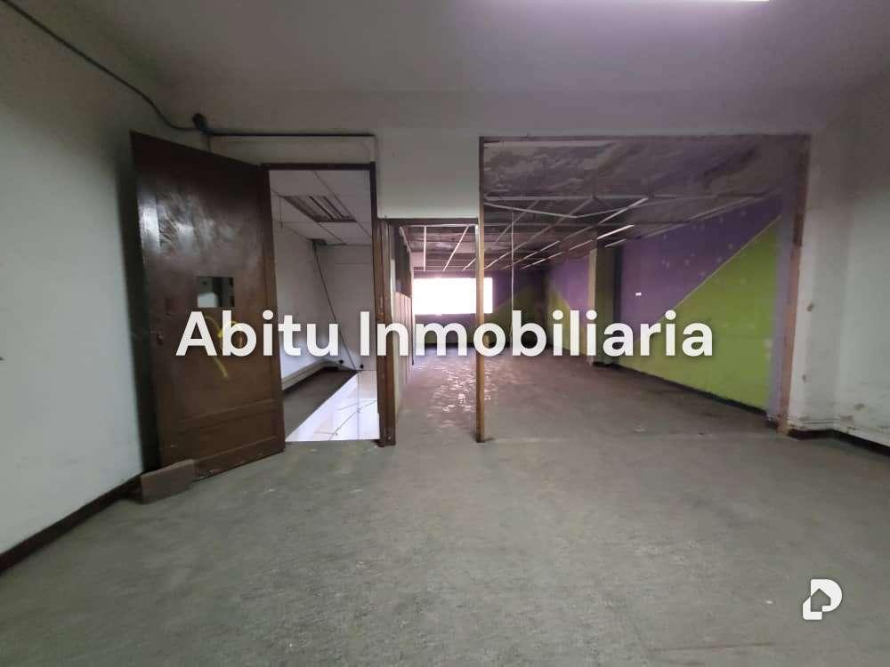 Local comercial en Puente Hierro, Caracas – 3