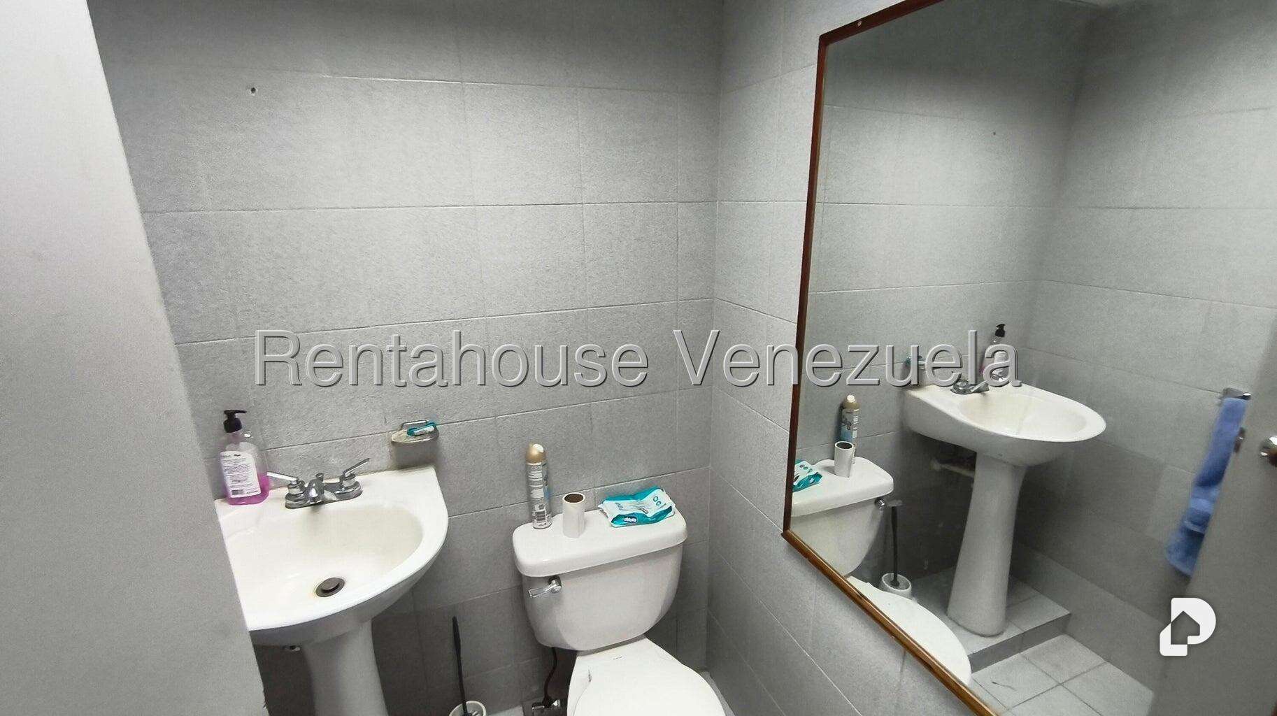 Local comercial en Macaracuay, Caracas – 15