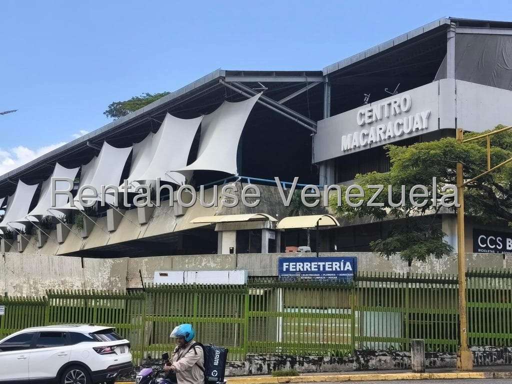 Local comercial en Macaracuay, Caracas - 1