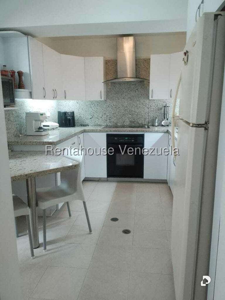 Apartamento en Prados del Este, Caracas – 22