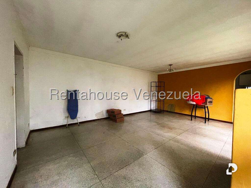 Casa en Los Guayabitos, Caracas – 81