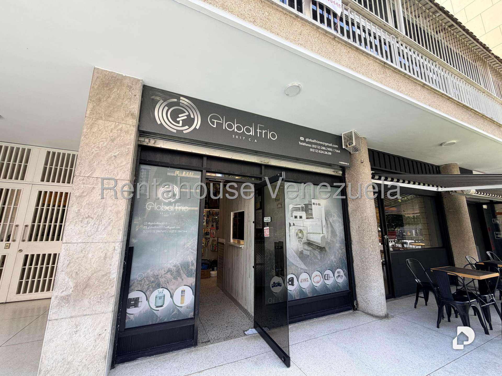 Local comercial en Los Palos Grandes, Caracas – 1