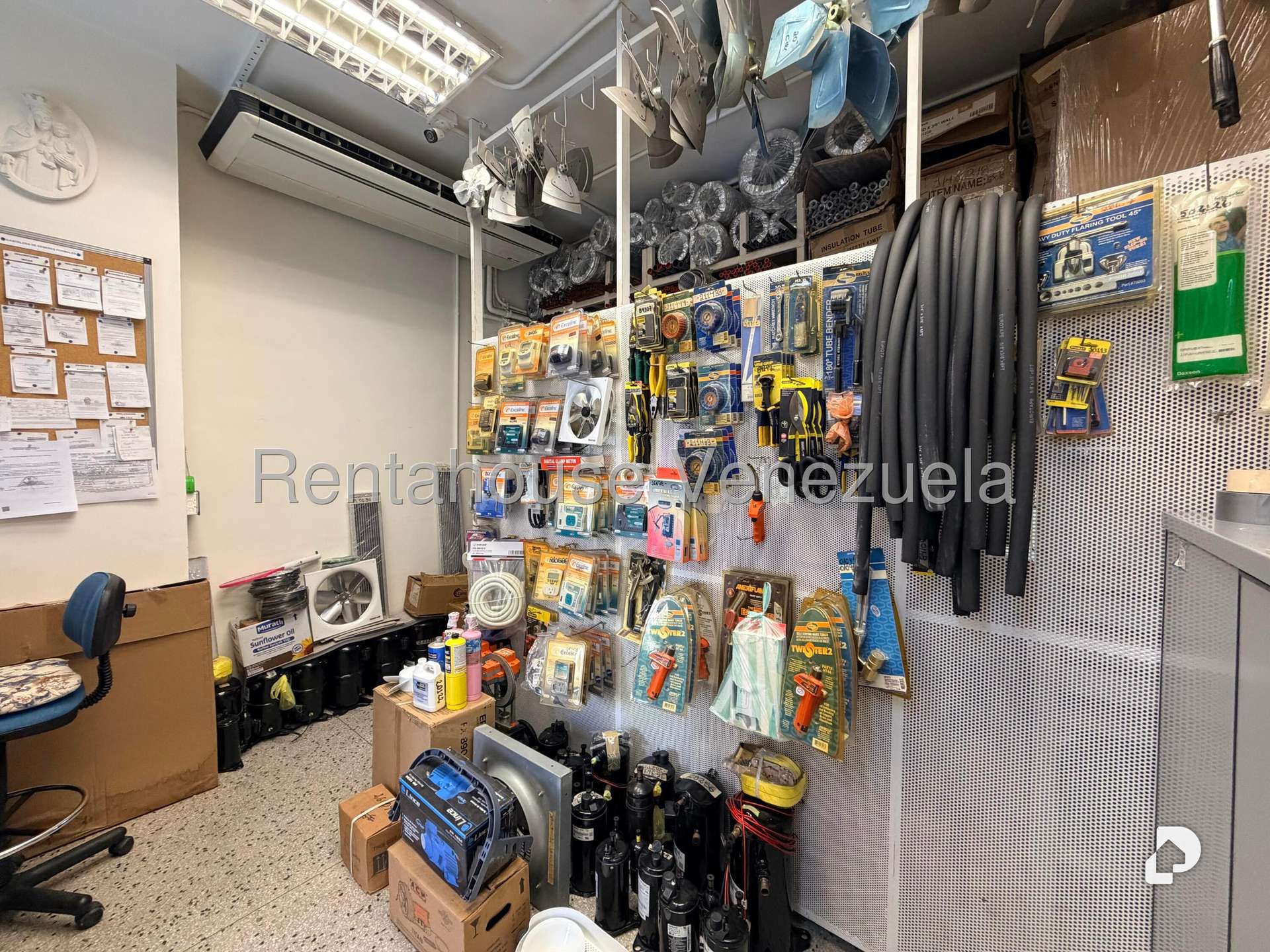 Local comercial en Los Palos Grandes, Caracas – 8