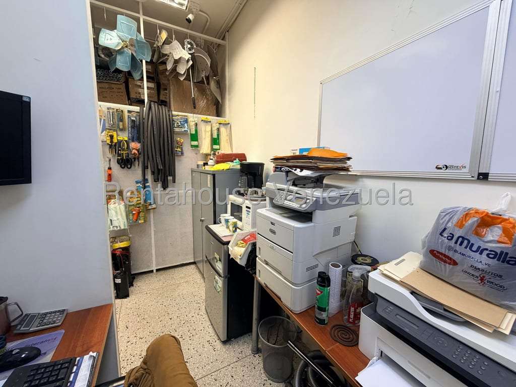 Local comercial en Los Palos Grandes, Caracas