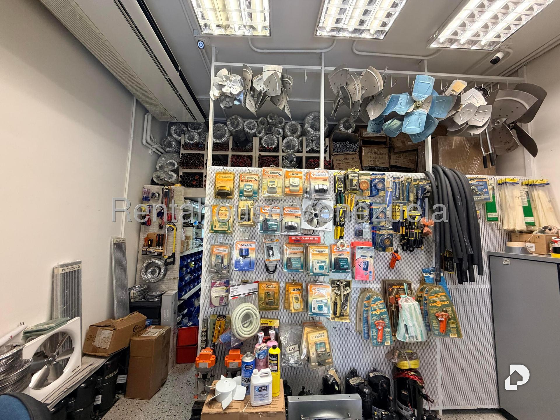 Local comercial en Los Palos Grandes, Caracas – 4