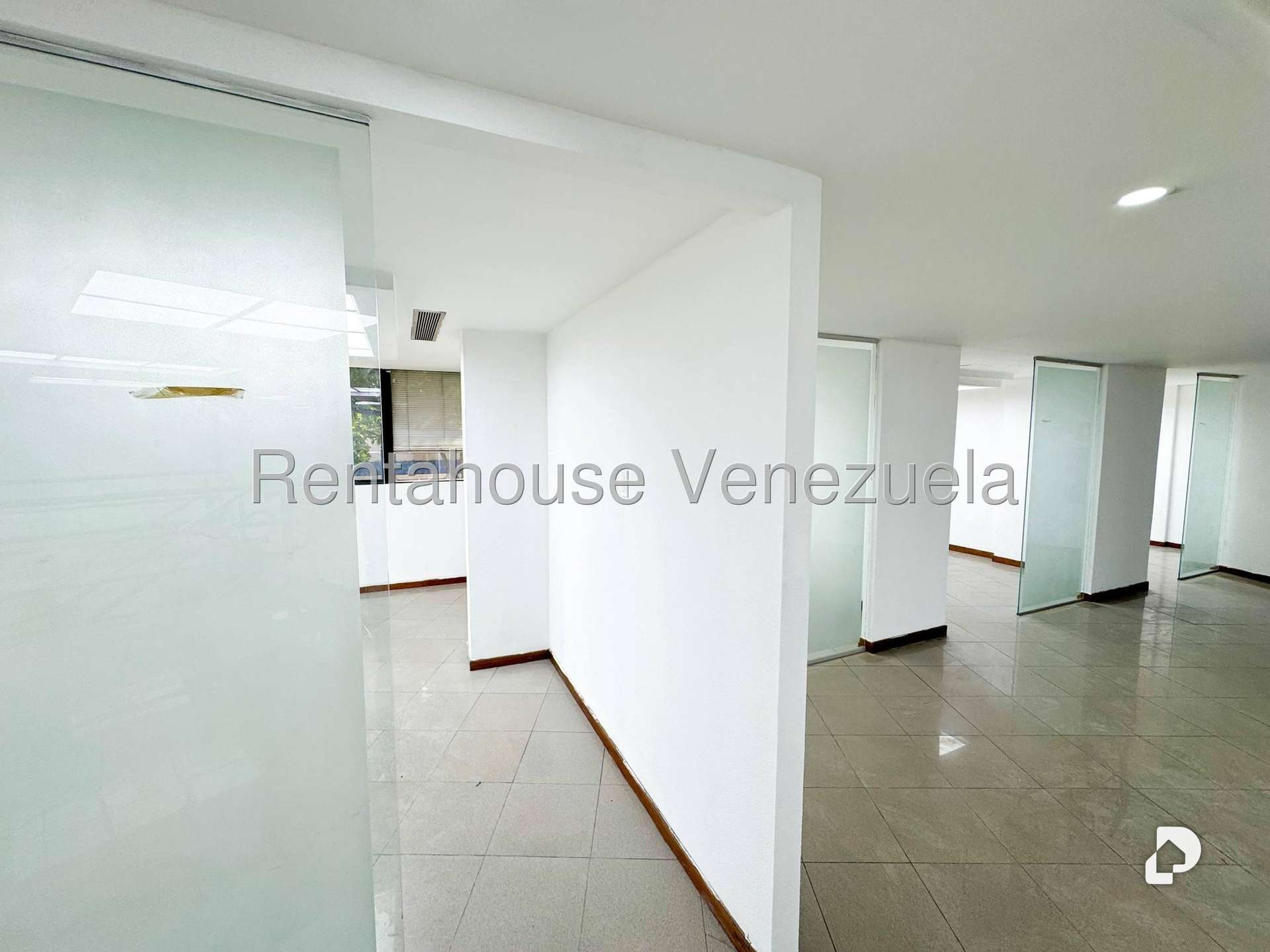 Edificio en Chacao, Caracas – 15