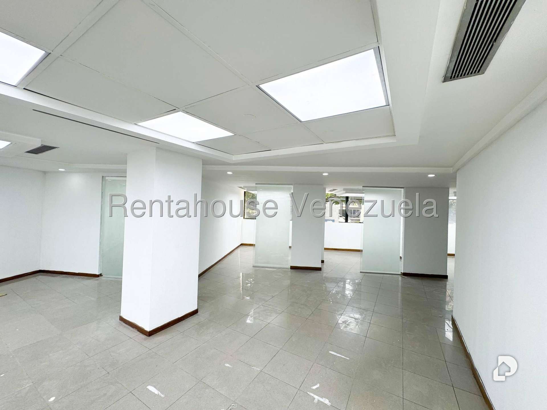 Edificio en Chacao, Caracas – 16