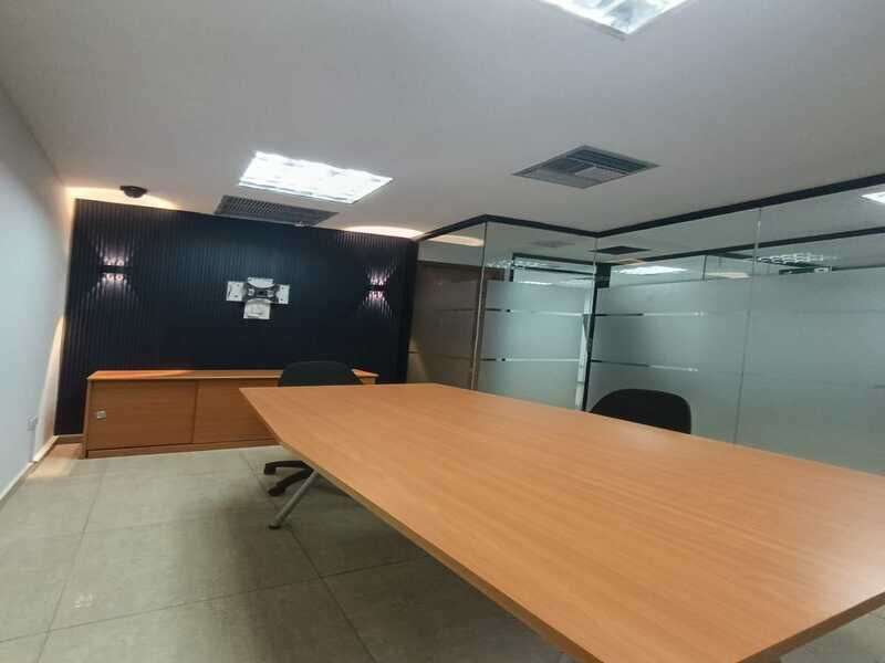 Oficina en Parral Plaza SEMI AMOBLADA Y EQUIP, Barquisimeto - 1