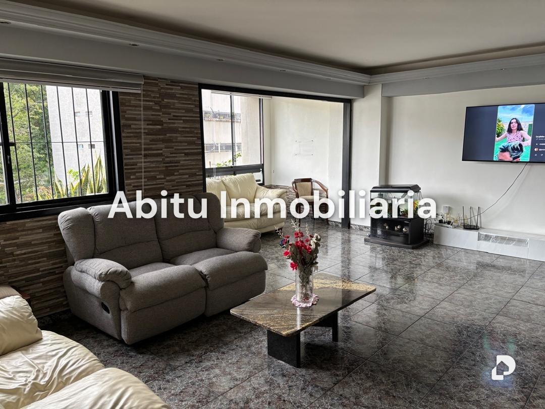 Apartamento en Los Chaguaramos, Caracas – 2