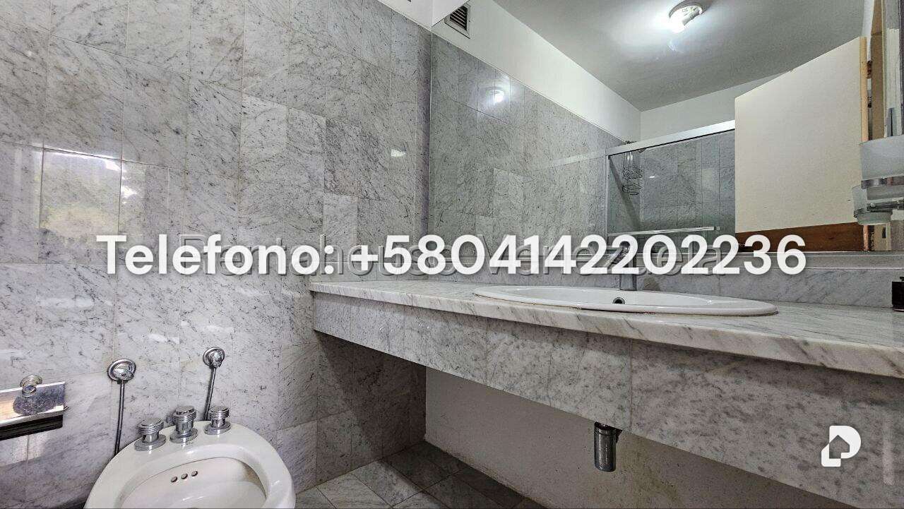 Apartamento en Campo Alegre, Caracas – 12