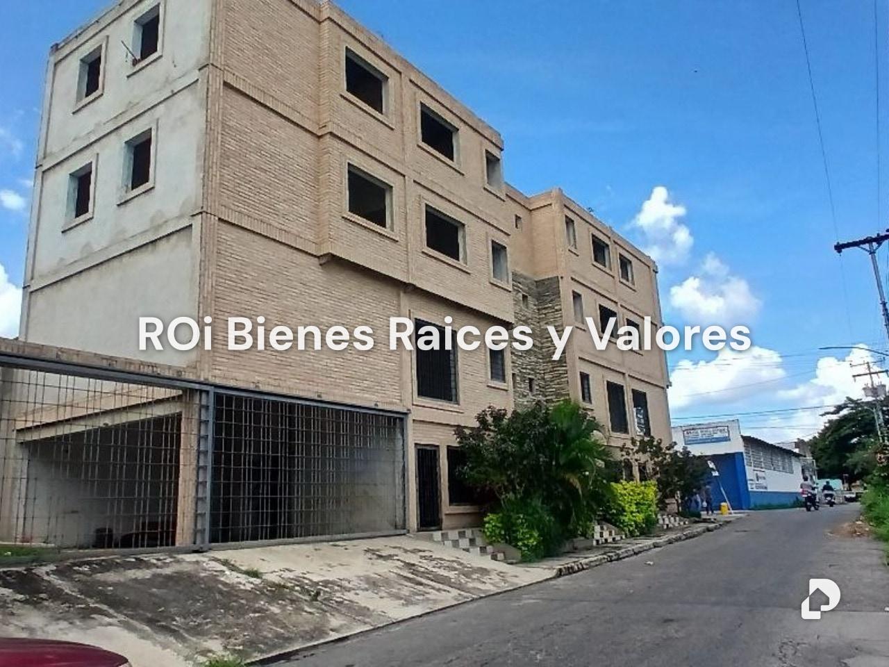 Edificio en Barrio Santa Rosa, Maracay – 1