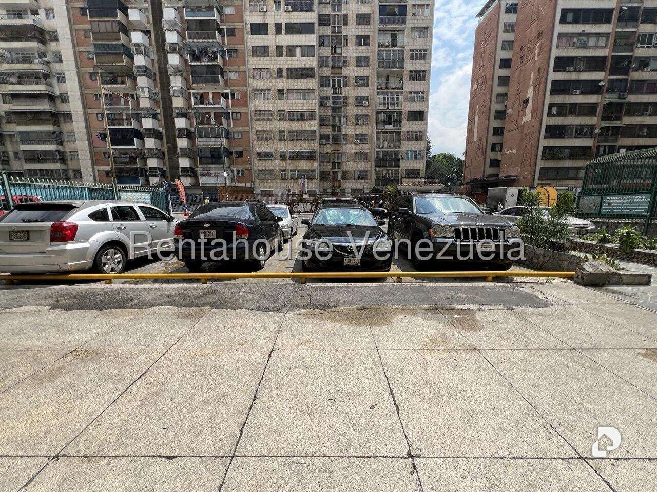 Local comercial en Los Ruices, Caracas – 15
