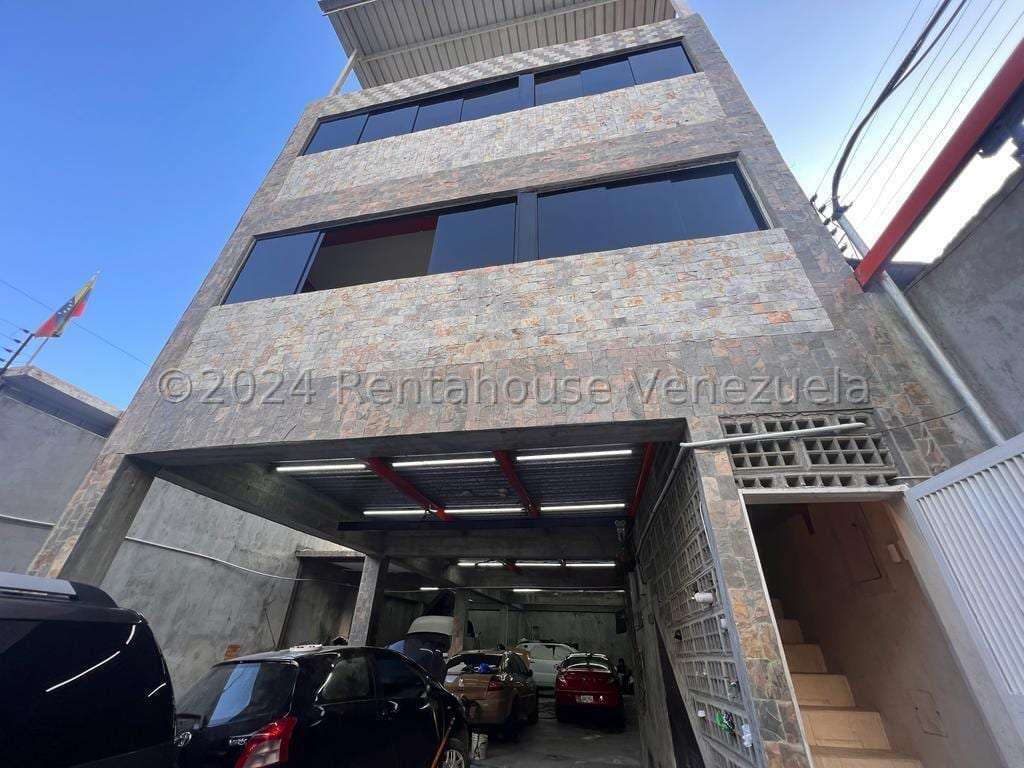 Edificio en Santa Eduvigis, Caracas - 1
