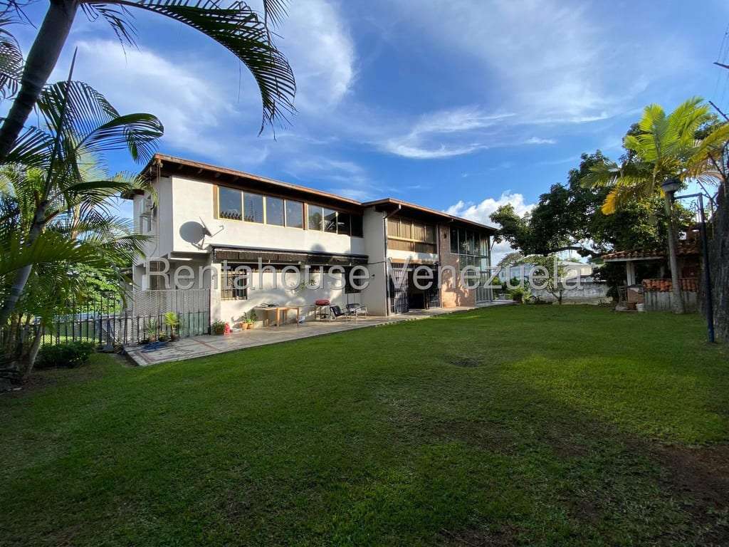 Casa en La Lagunita Country Club, Caracas