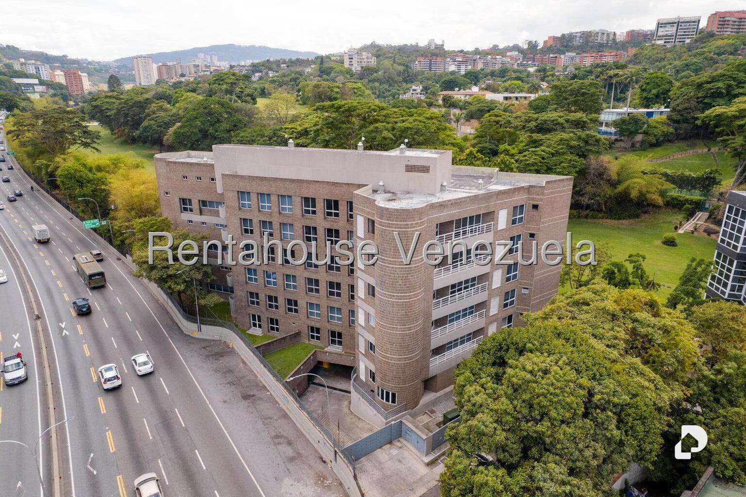 Apartamento en Los Naranjos de las Mercedes, Caracas – 1