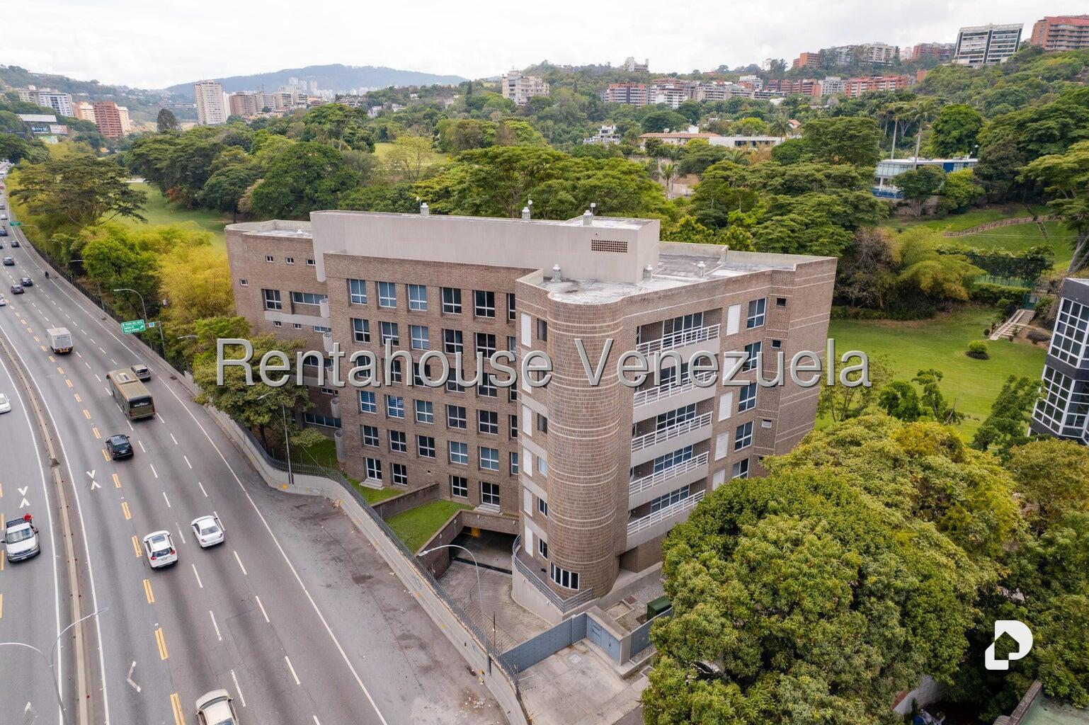 Apartamento en Los Naranjos de las Mercedes, Caracas – 1