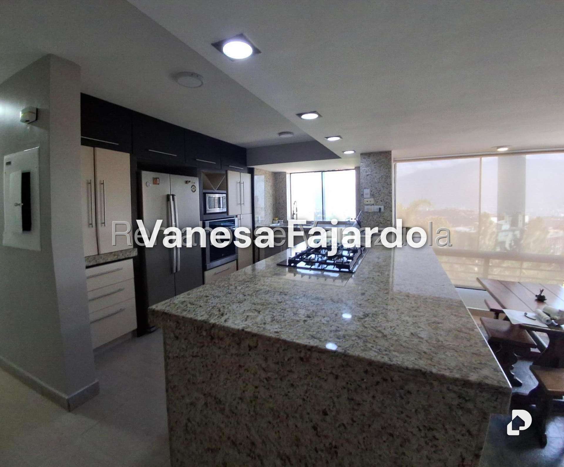 Apartamento en Solar del Hatillo, Caracas – 25