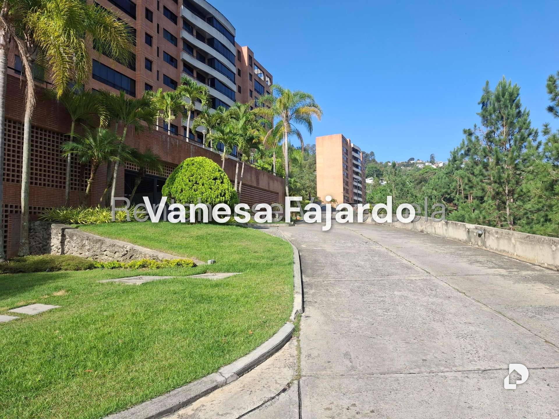 Apartamento en Solar del Hatillo, Caracas – 2