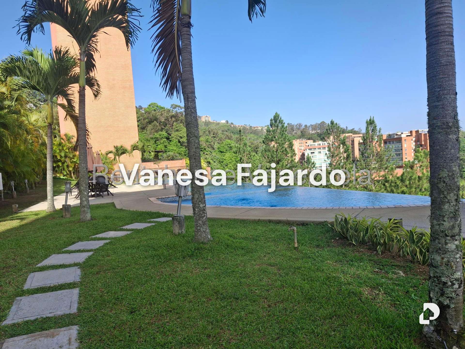 Apartamento en Solar del Hatillo, Caracas – 10