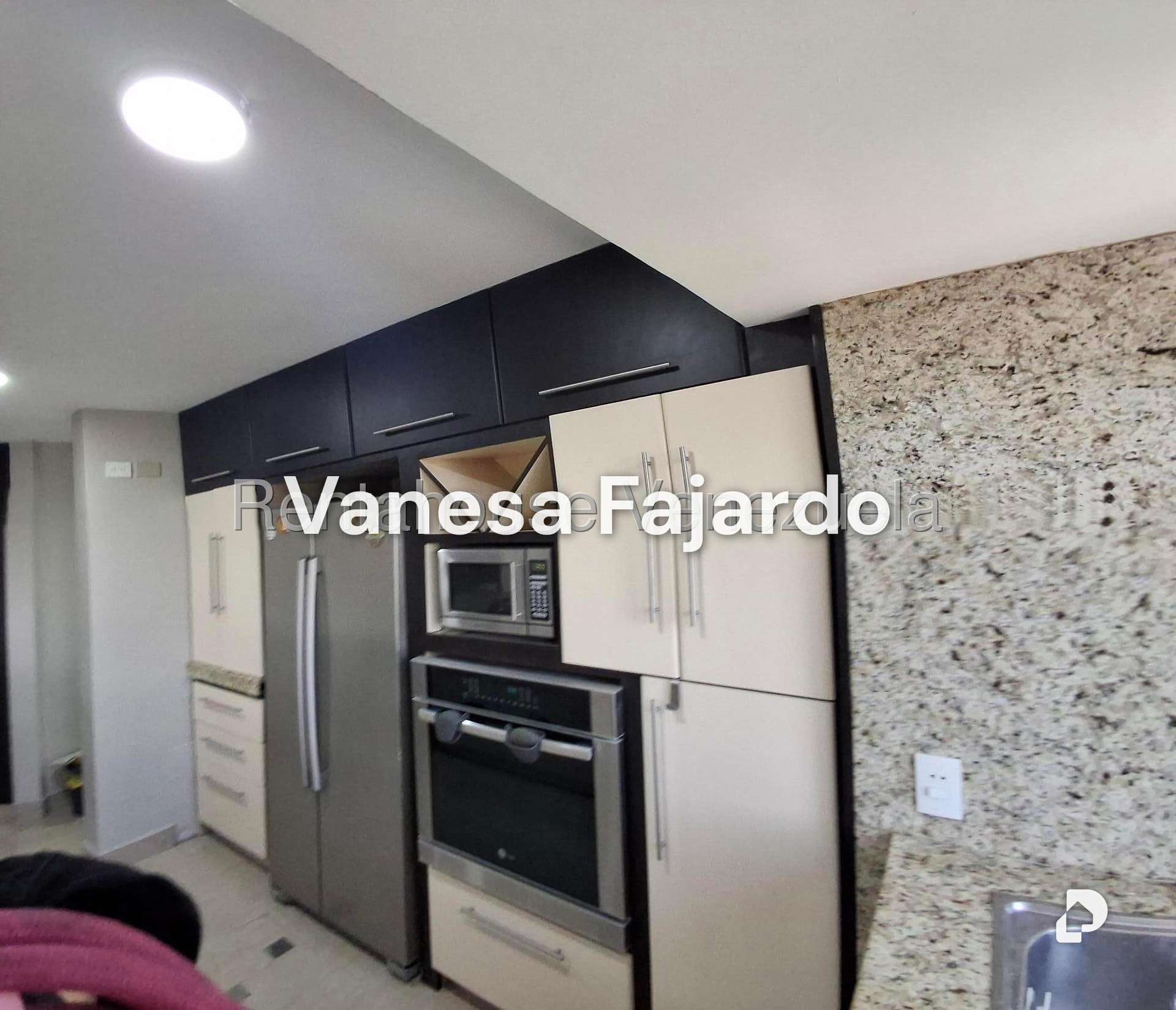 Apartamento en Solar del Hatillo, Caracas – 22