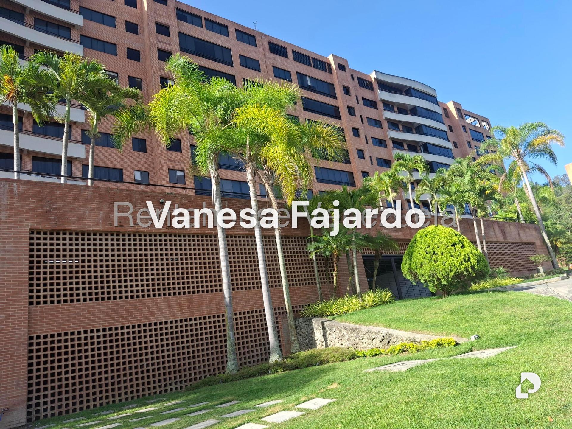 Apartamento en Solar del Hatillo, Caracas – 1
