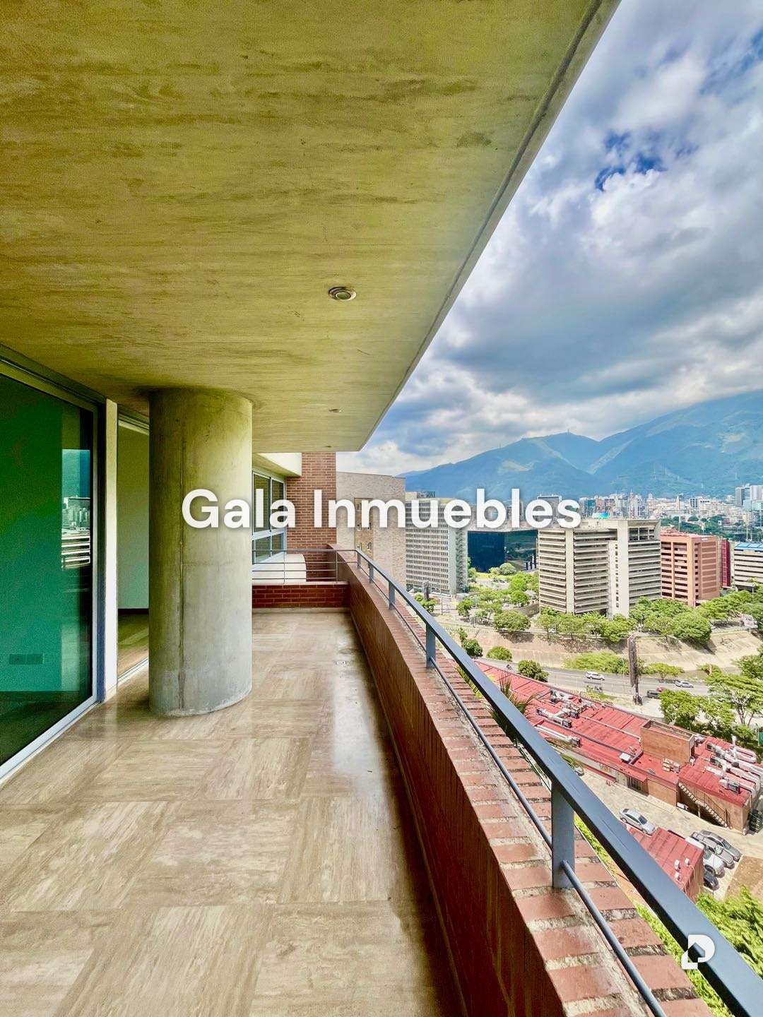 Apartamento en Lomas de Las Mercedes, Caracas – 2