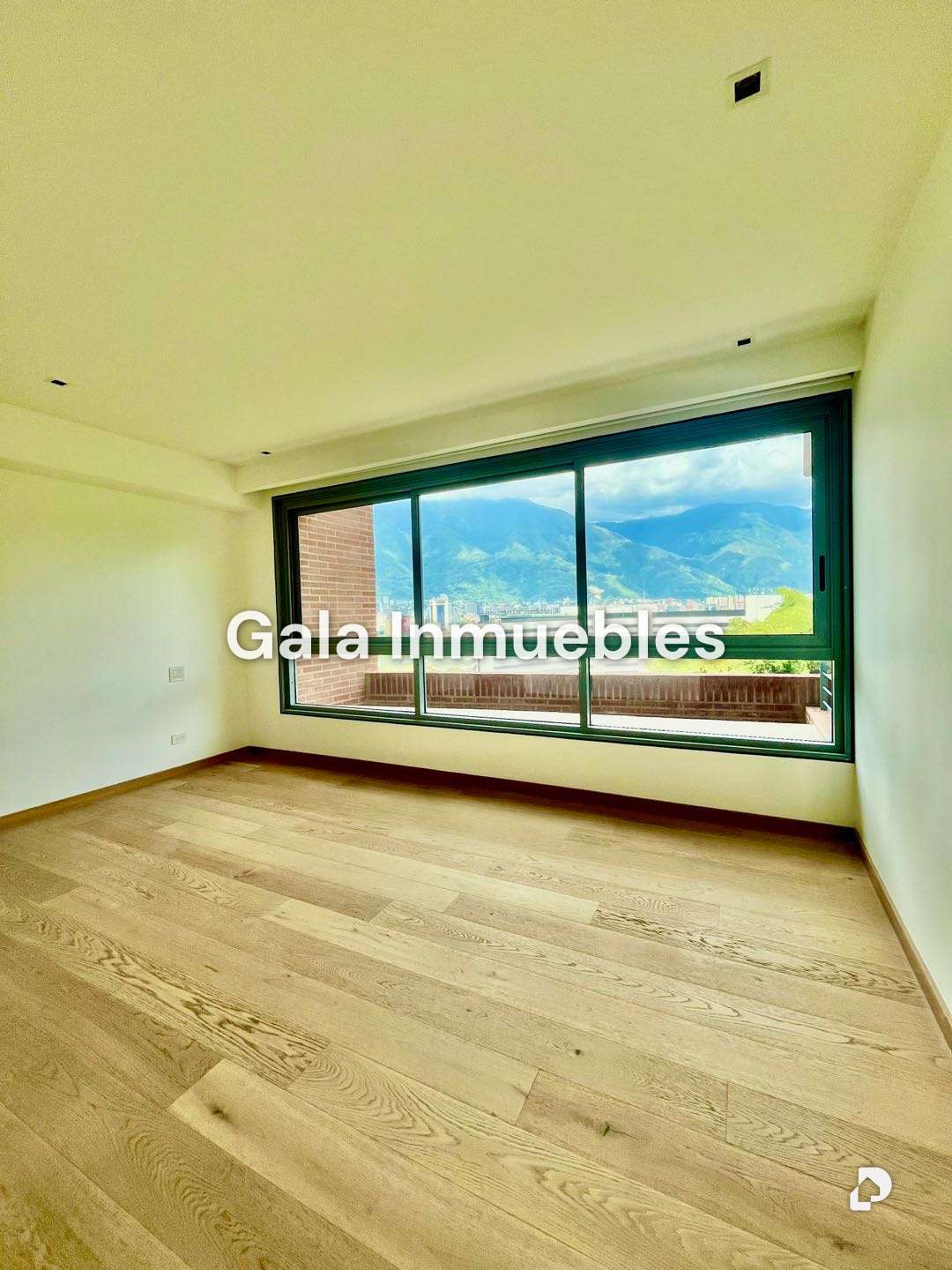 Apartamento en Lomas de Las Mercedes, Caracas – 11