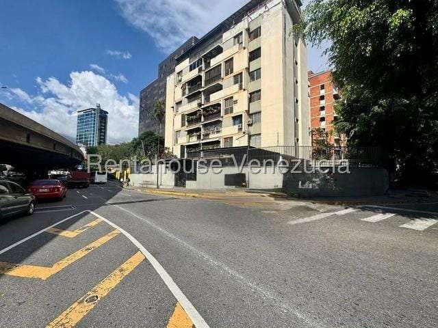 Apartamento en Las Mercedes, Caracas - 1