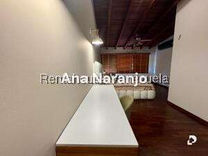 Casa en Alto Prado, Caracas – 27
