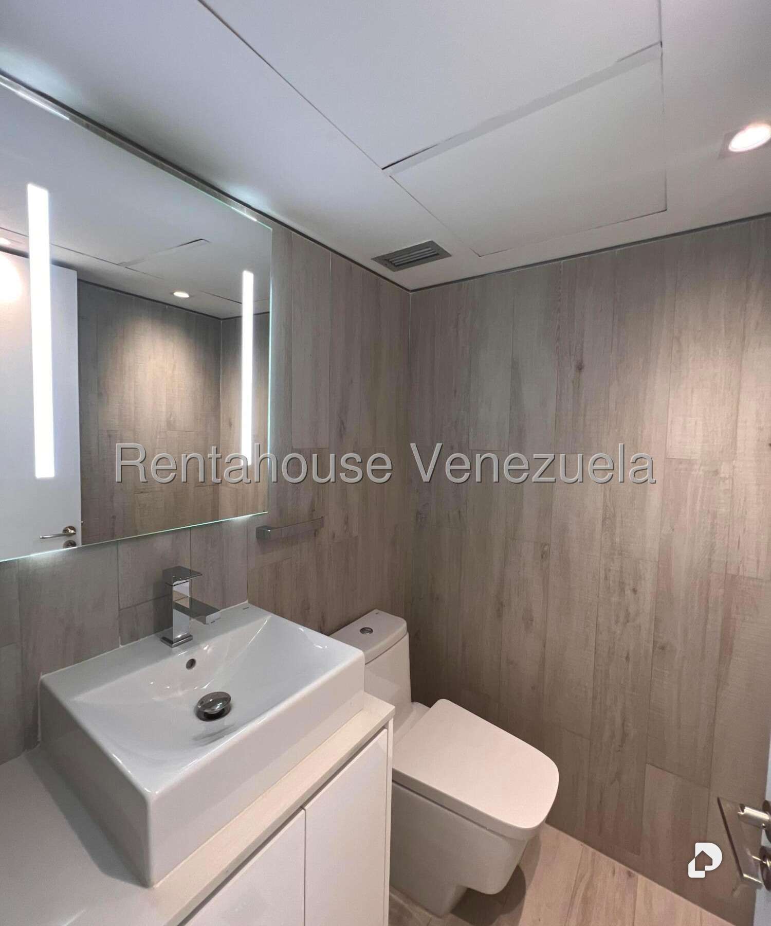 Apartamento en Campo Alegre, Caracas – 12