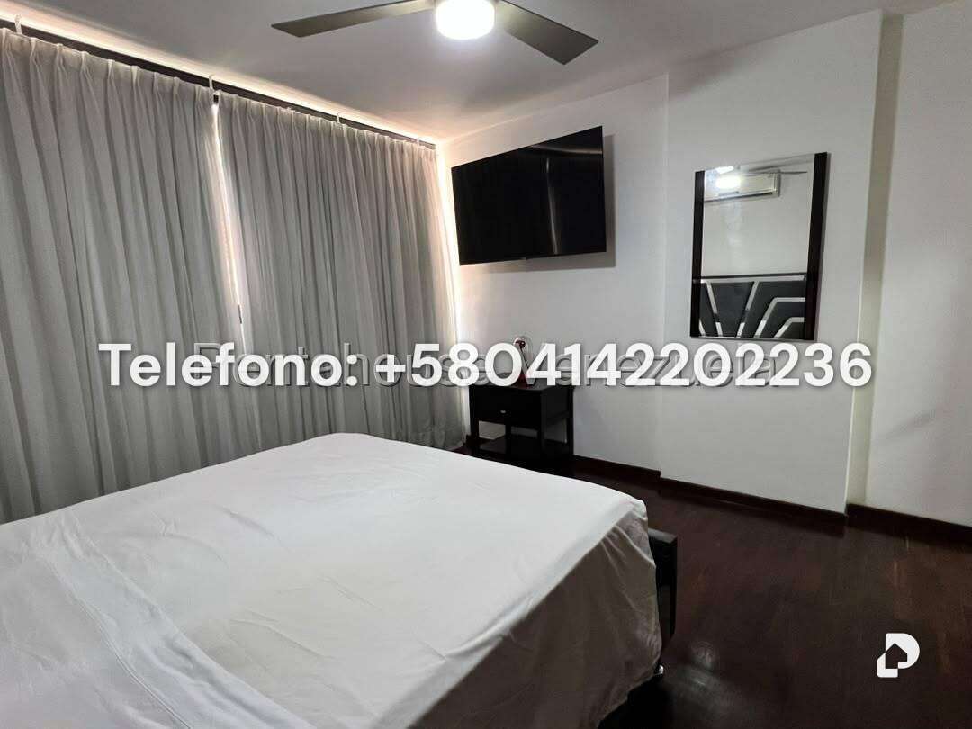 Apartamento en Los Palos Grandes, Caracas – 23