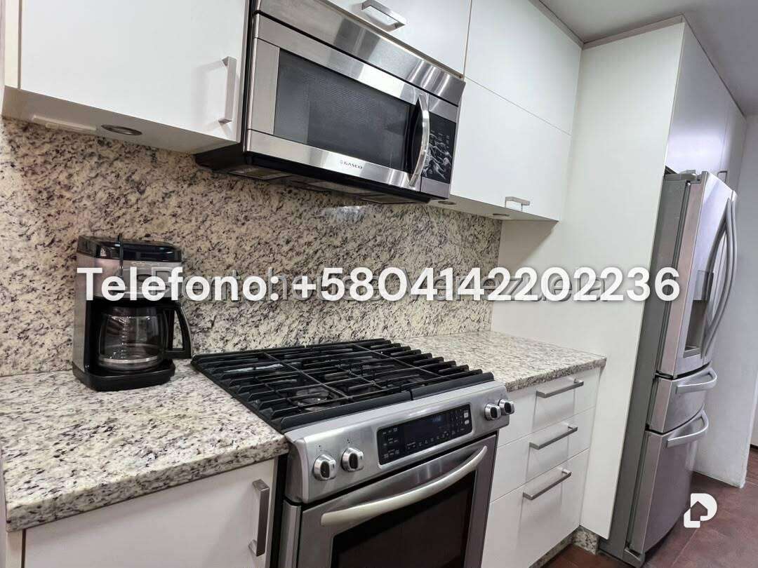 Apartamento en Los Palos Grandes, Caracas – 17