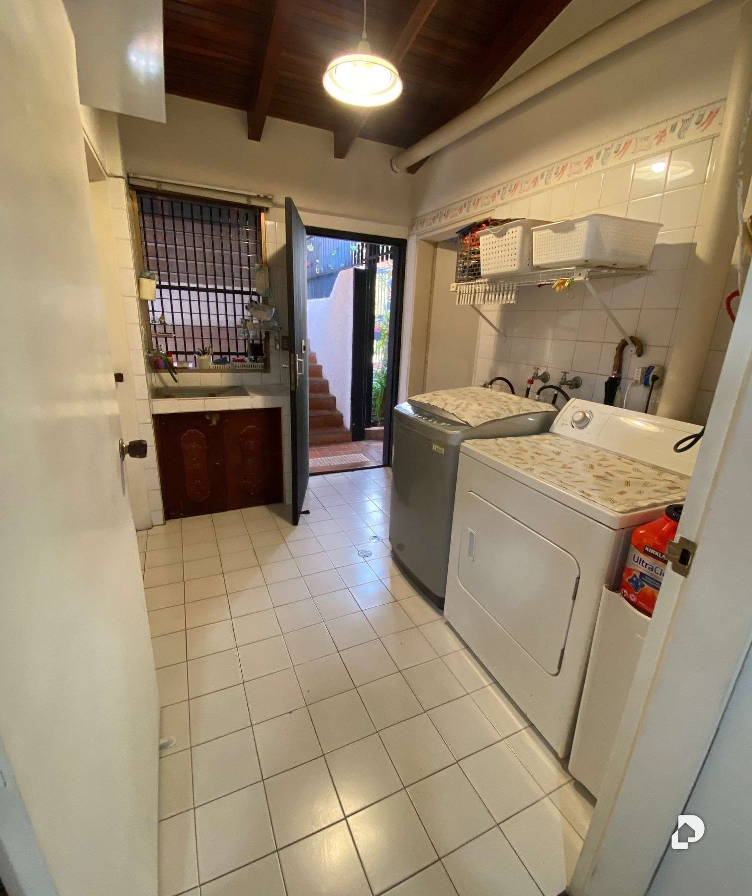 House in El Arroyo, Caracas – 13