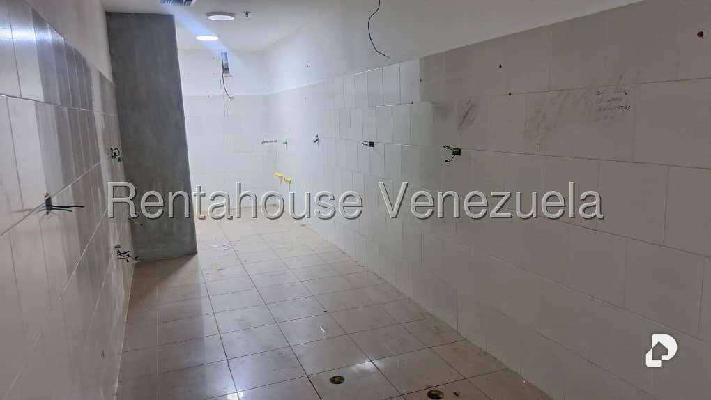 Local comercial en Lomas de La Lagunita, Caracas – 7