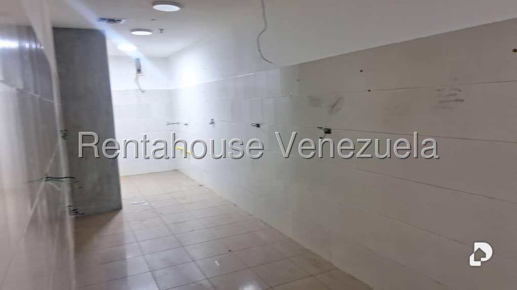 Local comercial en Lomas de La Lagunita, Caracas – 4