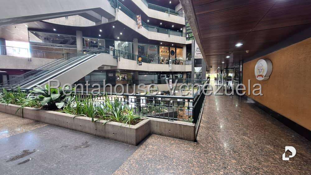 Local comercial en Lomas de La Lagunita, Caracas – 8