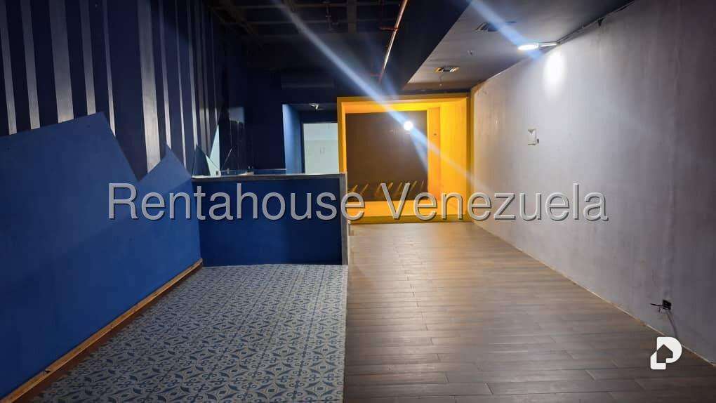 Local comercial en Lomas de La Lagunita, Caracas – 13