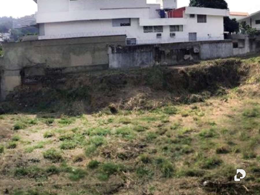 Terreno en Caracas – 3