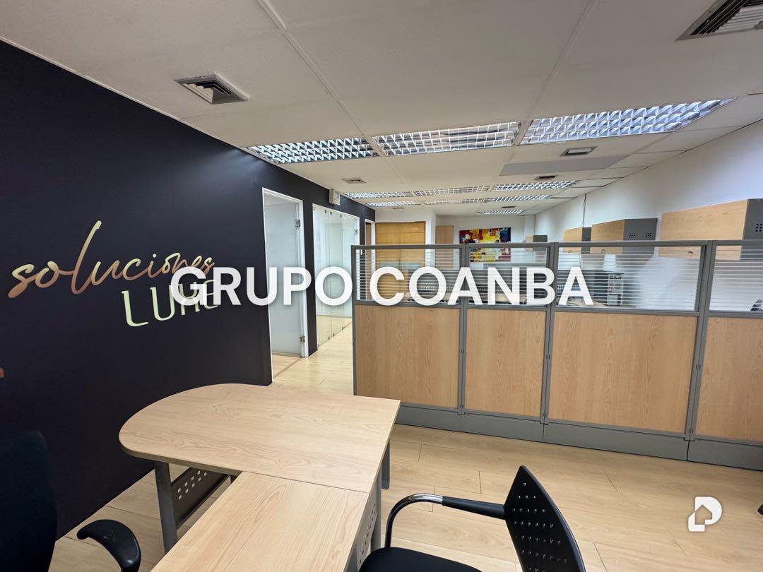 Oficina en Los Palos Grandes, Caracas – 2